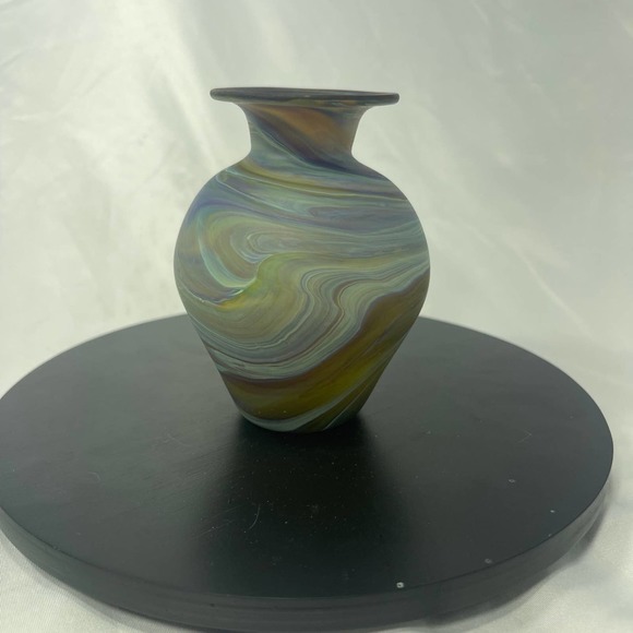 VTG Pheonitian  blown glass vase - Picture 4 of 10